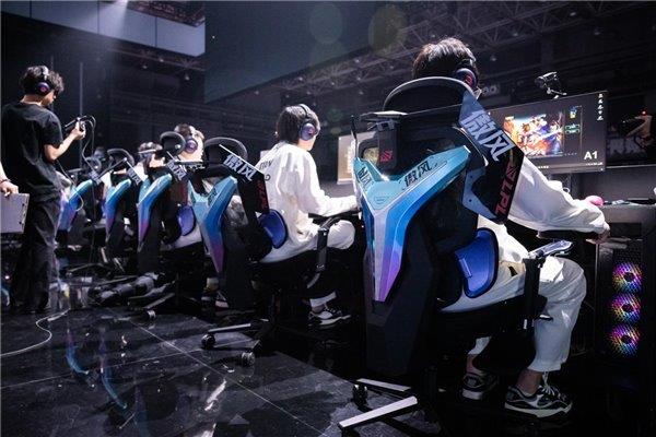 职业赛指定用椅 傲风G7凭啥这么火开元棋牌网站明星直播同款 英雄联盟