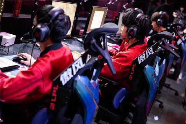 职业赛指定用椅 傲风G7凭啥这么火开元棋牌网站明星直播同款 英雄联盟(图5)